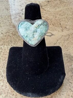 Heart-Shaped Caribbean Calcite Stone Statement Ring_925 Stamp_Size 7